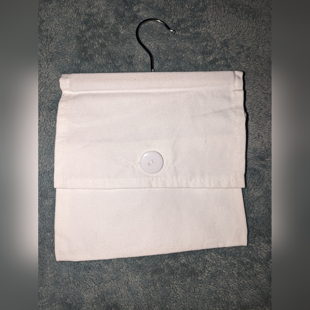 Message hangers🍎 - Picture 3 of 7